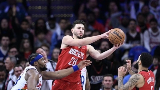 NBA Kupası'nda Rockets, deplasmanda Warriors'ı 104-100 yendi