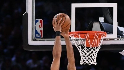 NBA play-off'larında Spurs, Thunder'ı yenerek seriyi 2-2 yaptı