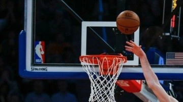 NBA'de Nikola Jokic 'triple-double' yaptı, Denver Nuggets kazandı