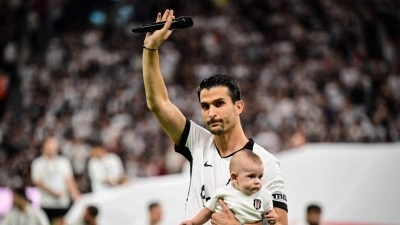 Necip Uysal, Beşiktaş taraftarına veda etti