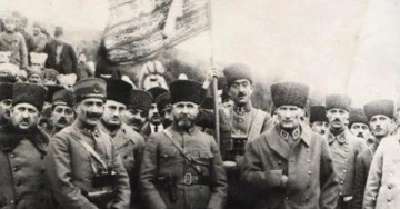 Neden &lsquo;Zafer Bayramı&rsquo;? -Serkan Yıldız yazdı-