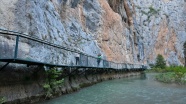 Nehir üzerinde inşa edilen platformda kanyon seyri
