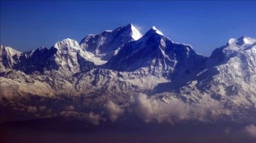 Nepalli dağcı Kami Rita, 30. kez Everest'in zirvesine tırmanarak kendi rekorunu yeniledi