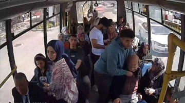 Nevşehir'de halk otobüsü şoförü fenalaşan yolcuyu hastaneye yetiştirdi