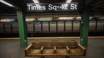 New York metrosunda artan suç oranları nedeniyle güvenlik önlemleri artırıldı