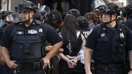 New York'ta düzensiz göçmenlere destek protestolarında 65 kişi gözaltına alındı