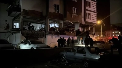 Niğde'de bir apartmandaki doğal gaz patlamasında 12 kişi yaralandı