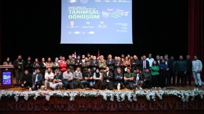 Niğde'de "Yapay Zeka ve Otonom Sistemler ile Tarımsal D&ouml;n&uuml;ş&uuml;m Konferansı" d&uuml;zenlendi