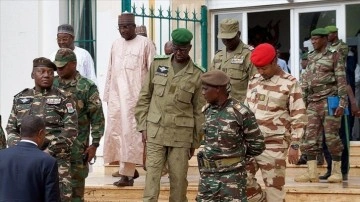 Nijer'de ECOWAS'ın cuntaya verdiği süre doldu