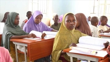 Nijerya'da Müslüman kız öğrencilere başörtüsü serbestliği getirildi