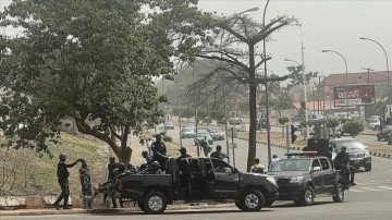 Nijerya'da seyir halindeki araçlara düzenlenen saldırıda 10 kişi öldü
