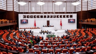 &Ouml;ğrenci affına ve y&uuml;ksek&ouml;ğretime ilişkin d&uuml;zenlemeleri i&ccedil;eren kanun teklifi TBMM Genel Kurulunda kabul edildi