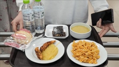 &Ouml;ğrenciler, KYK yurtlarındaki yemek hizmetlerinden memnun