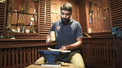 Okçular Vakfında 2 bin yıllık yöntemlerle geleneksel yay üretildi