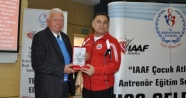 Olimpiyat 4.’sü İsmail Akçay, Çocuk Atletizmi seminerine katıldı