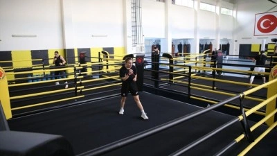 Olimpiyat madalyalı boks&ouml;rlerin yetiştiği tesis yeni y&uuml;z&uuml;yle hizmete girdi