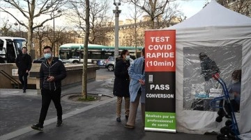 Omicron varyantı Kovid-19 testlerinin Fransa'ya maliyetini artırdı