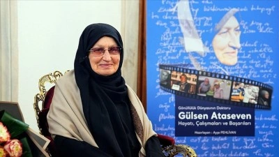 &Ouml;mr&uuml;n&uuml; g&ouml;n&uuml;ll&uuml;l&uuml;ğe adayan 86 yaşındaki Dr. G&uuml;lsen Ataseven deneyimlerini paylaştı