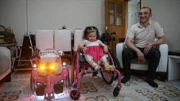 Omurga hastası kızının yaşamını kolaylaştıracak araç gereç tasarlıyor