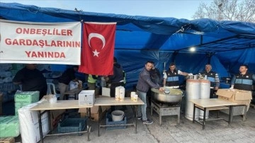 "Onbeşliler", depremzede kardeşleri için seferber oldu