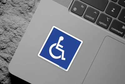 Online sticker yapma y&uuml;kselişte: tasarım ekranda, sticker elde