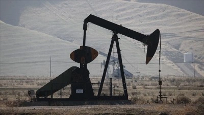 OPEC'in g&uuml;nl&uuml;k ham petrol &uuml;retimi şubatta 164 bin varil arttı