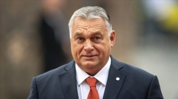 Orban, AP'deki yolsuzluk iddialarına sosyal medyadan alaycı gönderme yaptı