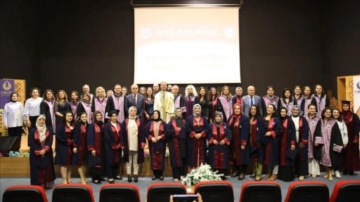 Ordu'daki Anne Üniversitesinden 21 kadın mezun oldu