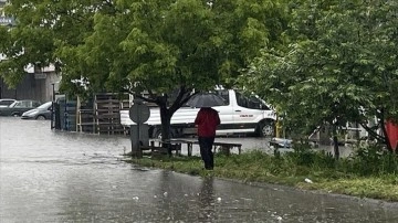 Ordu'da sel ve heyelan riskine karşı taşımalı eğitime ara verildi