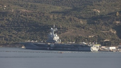Orta Doğu'ya g&ouml;nderilen Charles de Gaulle gemisi Fransa'daki limanına d&ouml;n&uuml;yor