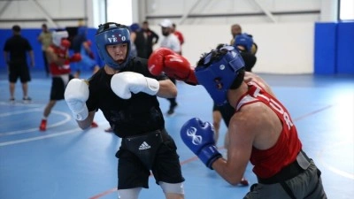 Ortak kampta tecr&uuml;belerini paylaşan T&uuml;rk ve Kazak boks&ouml;rlerin hedefi yeni madalyalar