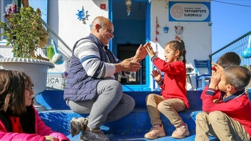 Osmaniyeli Yusuf öğretmen Diyarbakır'ın kırsalındaki okulu adeta sıcak bir yuvaya dönüştürdü
