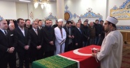 Osmanlı Hanedan Reisi Osmanoğlu toprağa verildi