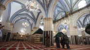 Osmanlı motifleri yüzlerce yıldır Harem-i İbrahim Camisi'ni süslüyor