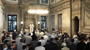 Osmanoğlu ailesi Eyüp Sultan Camisi'nde Kur'an-ı Kerim okuttu