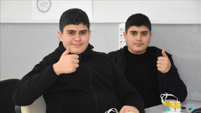 Otizmli tek yumurta ikizleri başarılarıyla anılan bilgisayar m&uuml;hendisi olmak istiyor