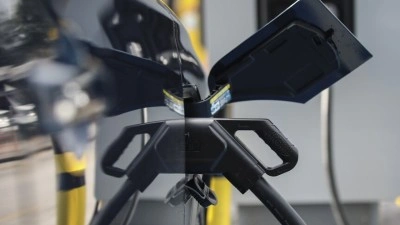 Otomobil pazarındaki satışların yarısından fazlasını elektrikli ve hibrit ara&ccedil;lar oluşturdu