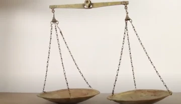 Oyunun adı: Terazinin 2 kefesi -Emin Batur yazdı-