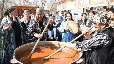 &Ouml;zbekistan'da Nevruz tatlısı s&uuml;melek yapma geleneği y&uuml;zyıllardır yaşatılıyor