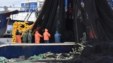 Özel harekat polisi Karadenizli balıkçıların belgeselini hazırladı