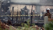 Pakistan&#039;da askeri eğitim uçağı evlerin arasına düştü: 17 ölü