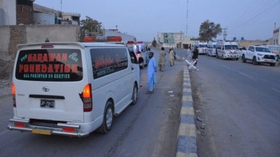 Pakistan'da polis karakolu &ouml;n&uuml;ndeki patlamada 14 kişi hayatını kaybetti