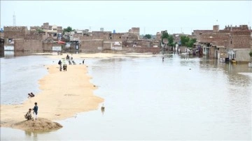 Pakistan'da şiddetli yağışlar sebebiyle 10 kişi öldü