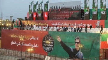 Pakistan'ın Pencap eyaletindeki ara seçimleri İmran Han'ın partisi önde tamamladı