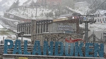 Palandöken'e mayıs ayında lapa lapa kar yağdı