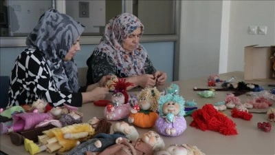 Palyatif bakım hastalarının refakat&ccedil;ileri sanat molalarıyla moral buluyor