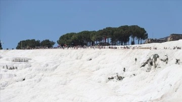 Pamukkale'de bayram hareketliliği yaşanıyor