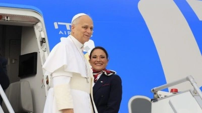 Papa 14. Leo, Afrika &uuml;lkelerini kapsayan &uuml;&ccedil;&uuml;nc&uuml; dış gezisi i&ccedil;in yola &ccedil;ıktı