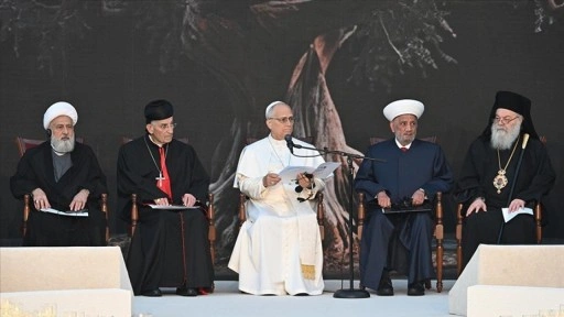 Papa 14. Leo, Beyrut'ta Müslüman ve Hristiyan toplumunun temsilcileriyle buluştu