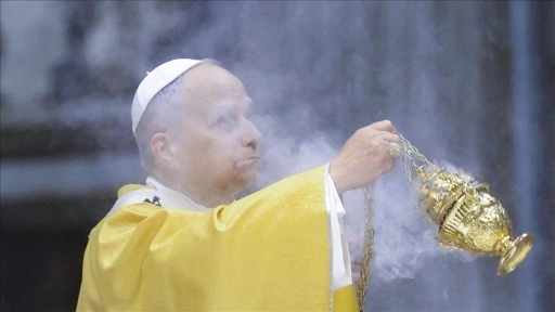 Papa 14. Leo, Vatikan'da ilk kez Noel ayini y&ouml;netti